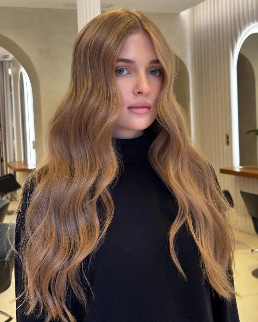 Gorgeous long strawberry blonde waves hairstyle