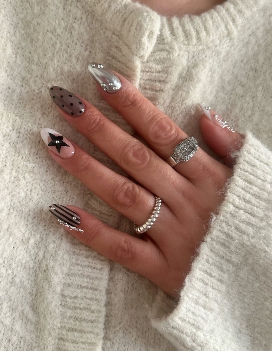Chic nails with stars and shadows