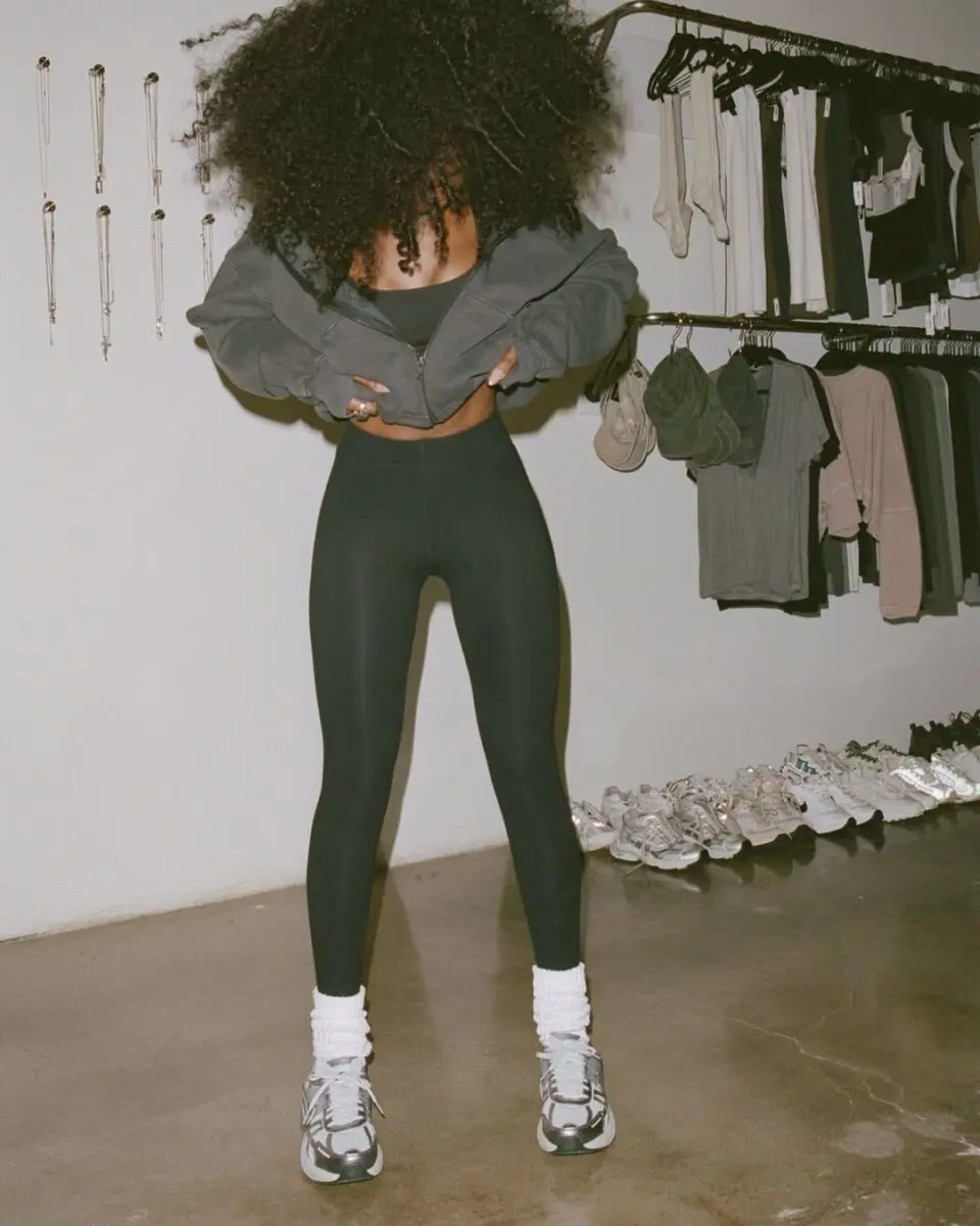 Chic Casual Summer Leggings with Layered Style