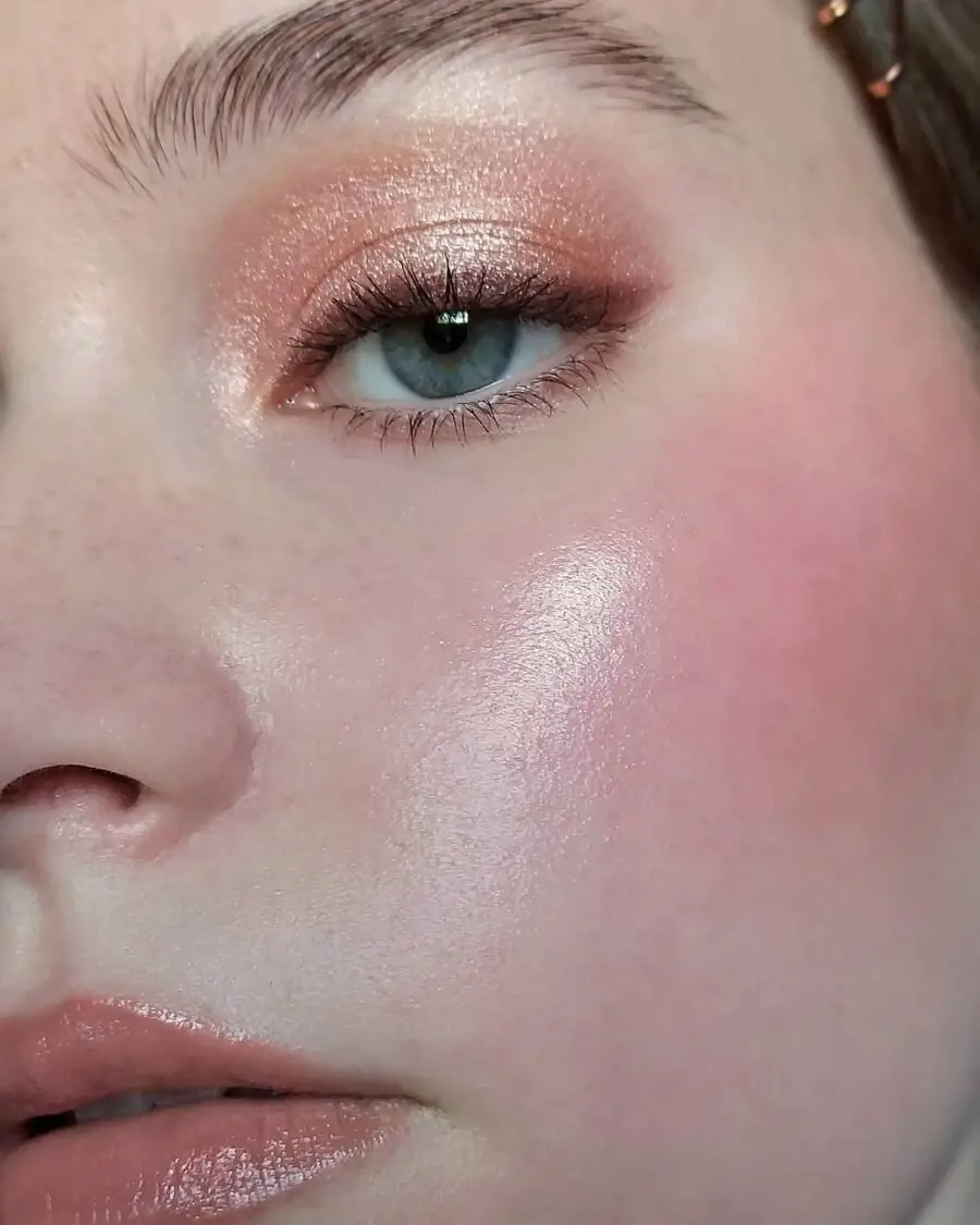 Radiant glow for a perfect summer vibe
