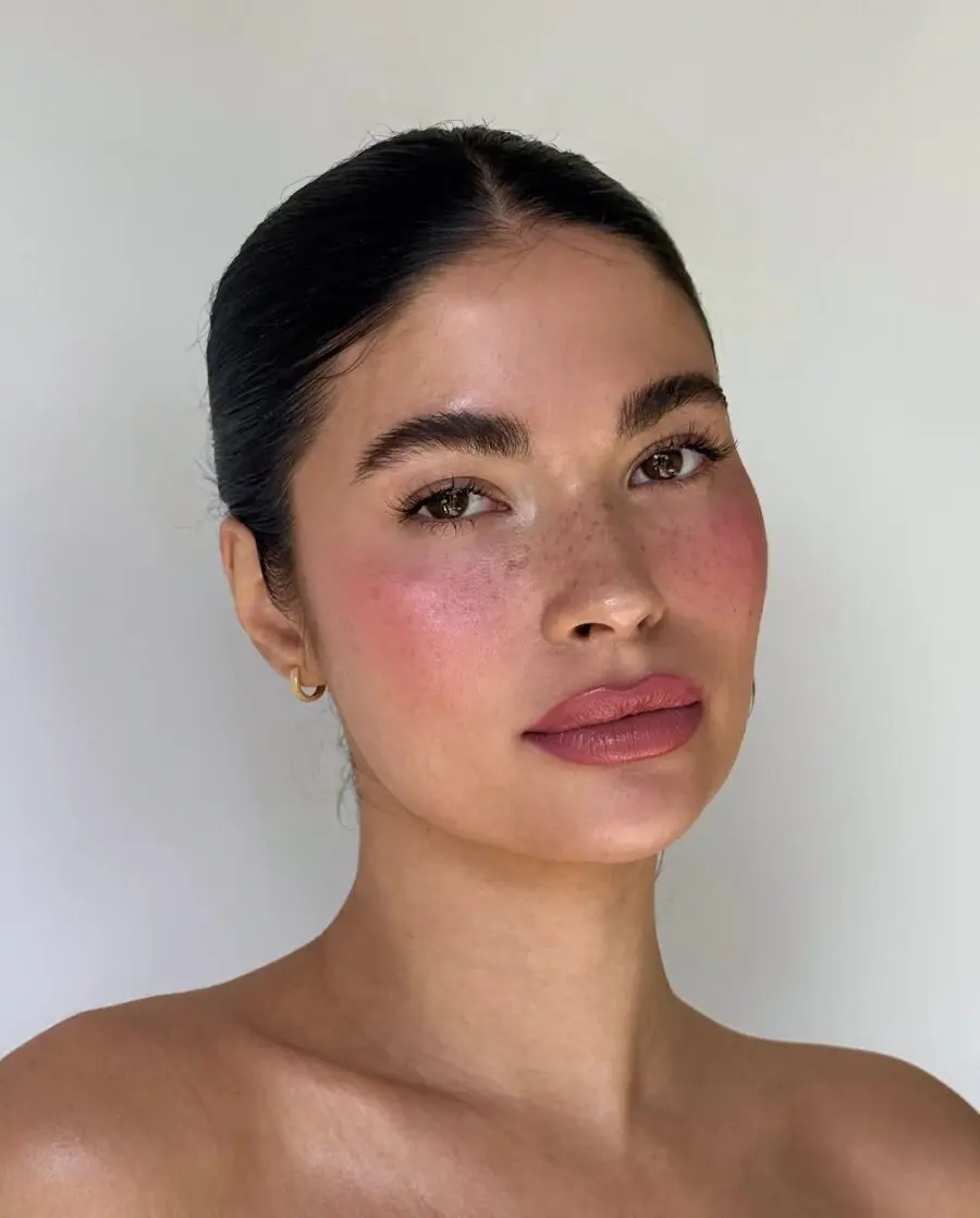 Fresh Glow Summer Makeup Inspiration
