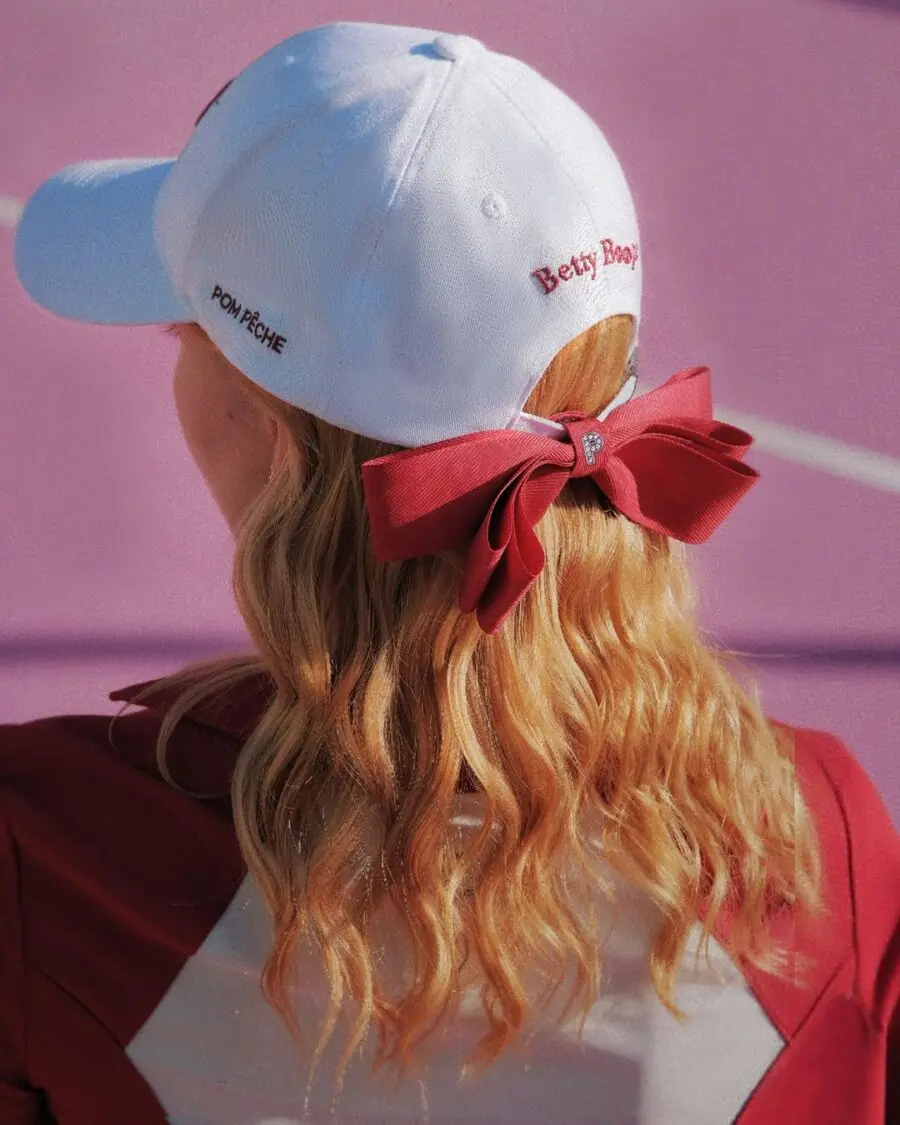 Chic and playful hairstyle for tennis players