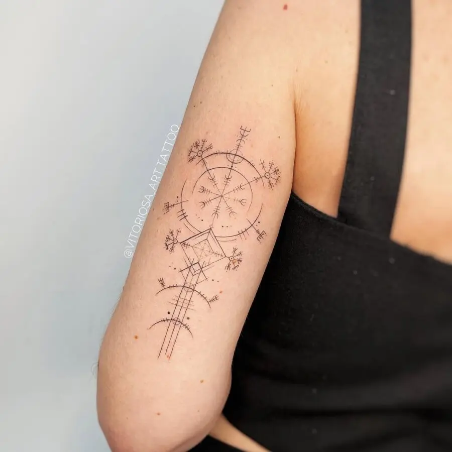 Intricate Vegvisir Tattoo with Minimalist Charm