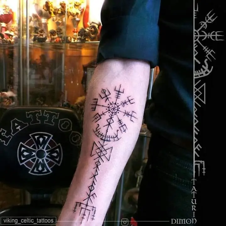 Intricate Vegvisir Tattoo Symbolizing Guidance