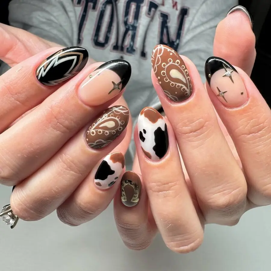 Eye-catching western-themed nail art design
