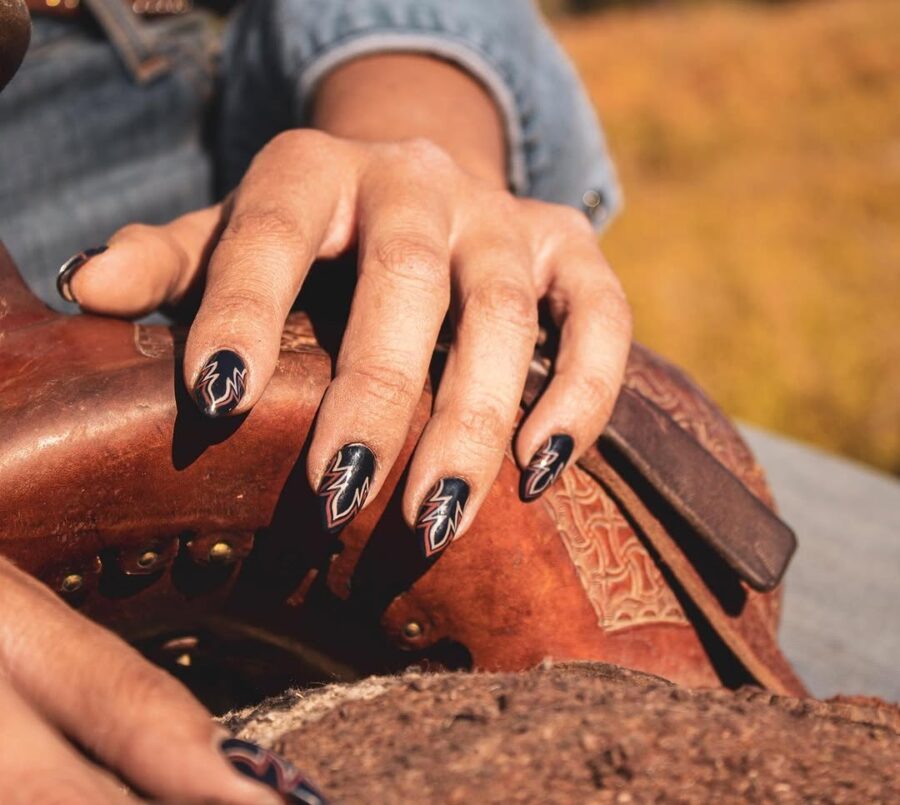 Bold black Western nails with striking details