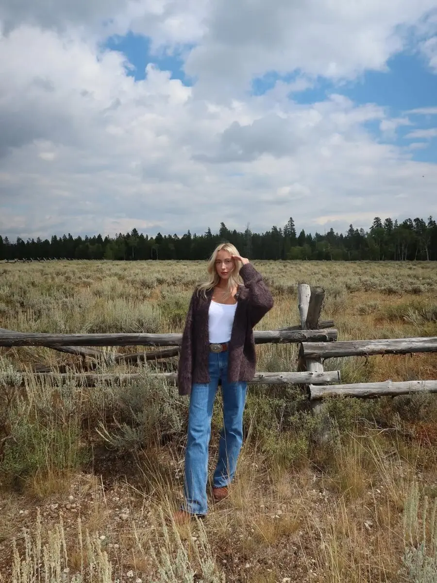 Chic Western Vibes with Casual Elegance