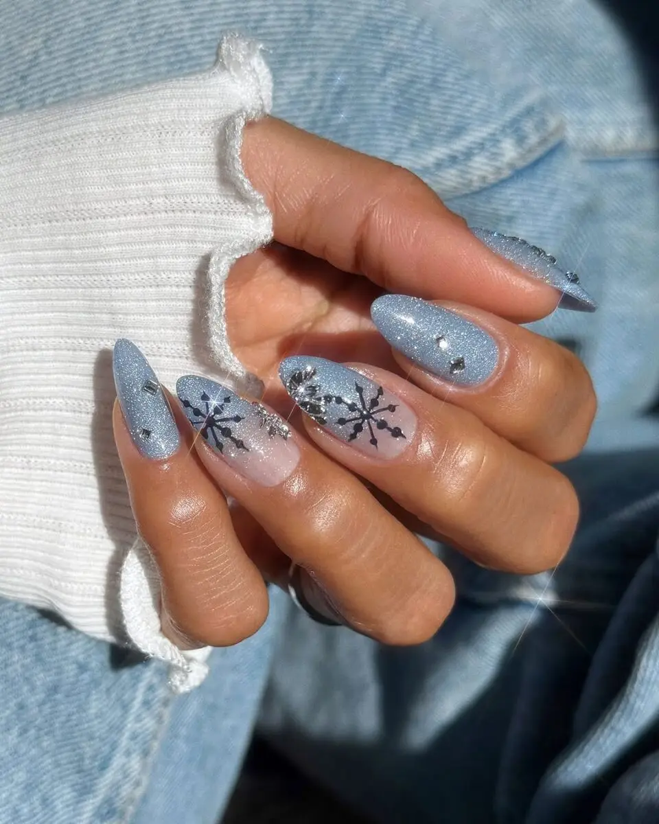 Charming winter-themed snowflake nail art