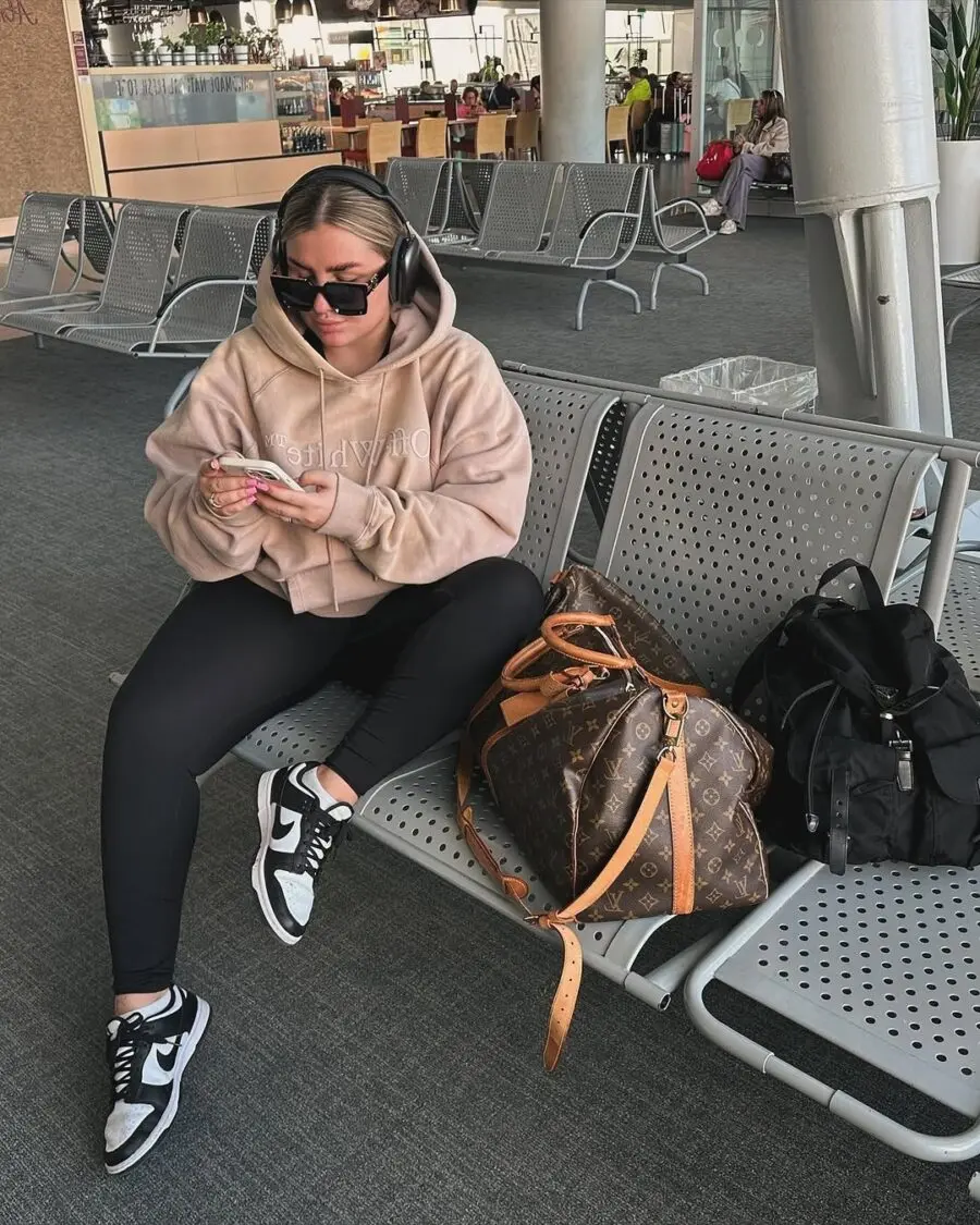 Casual elegance meets travel comfort in hairstyles.
