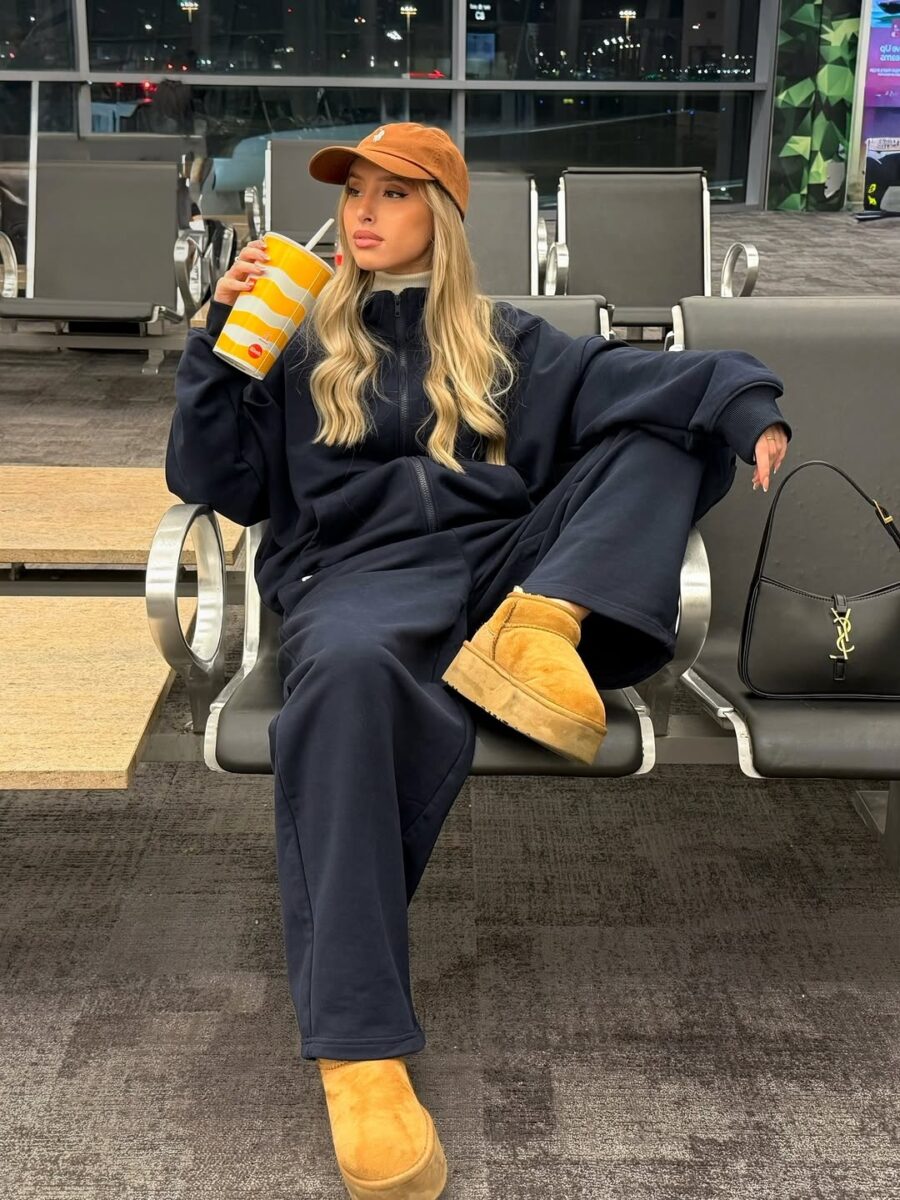 Chic and Comfy Airport Hairstyle Ideas