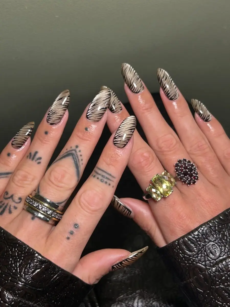 Stylish zebra-inspired animal print nails