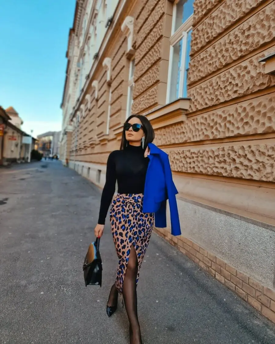 Chic leopard print outfit for a stylish look
