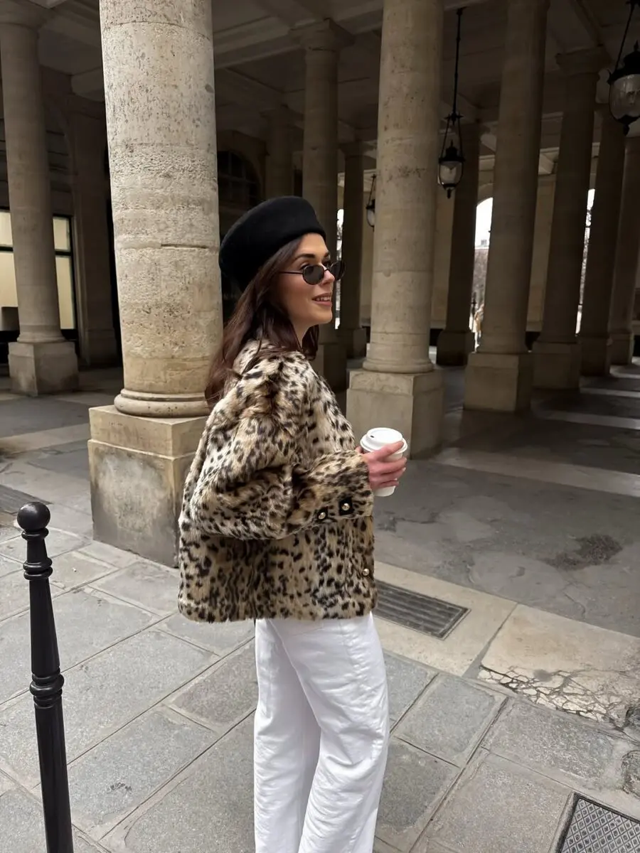 Chic Leopard Print Outfit for Modern Elegance