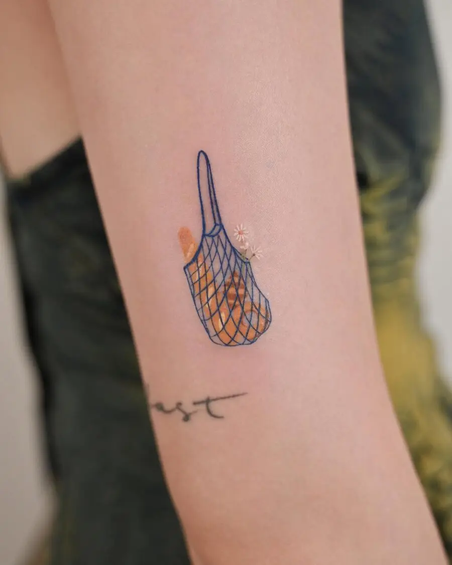 Charming bagel net tattoo on the arm