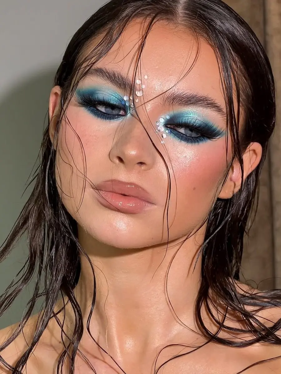 Vibrant Aqua and Sparkle Beach Makeup Look