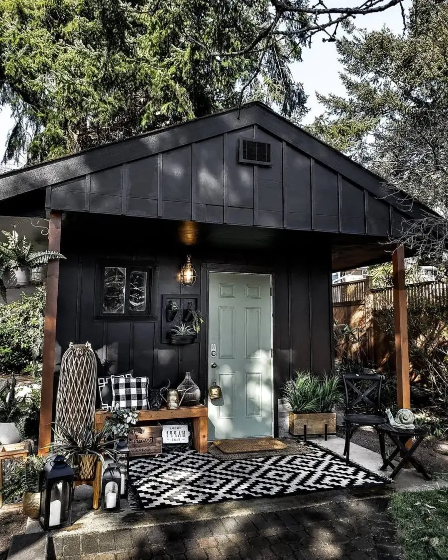 Chic and Cozy Black Porch Decor Ideas