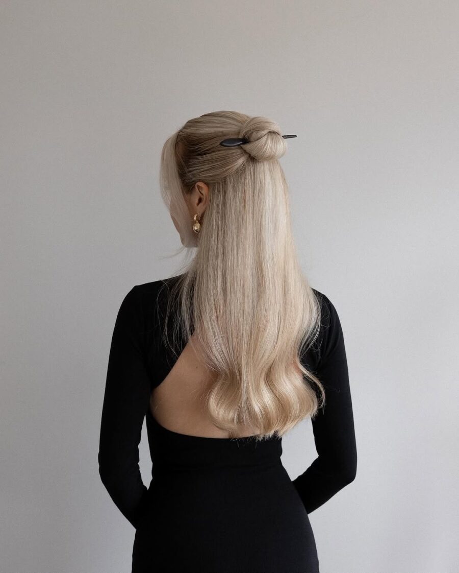 Chic Half-Up Hairstyle for Concerts