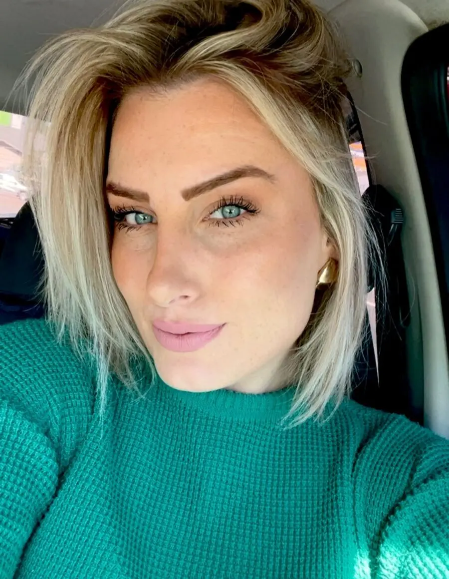 Fresh glam for blue eyes with natural vibes