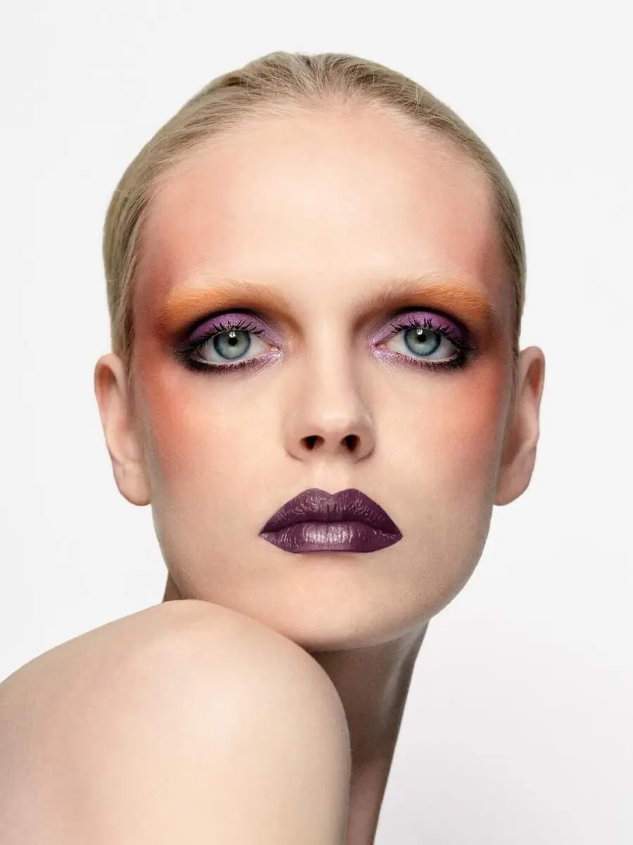 Vibrant hues for a striking date night look