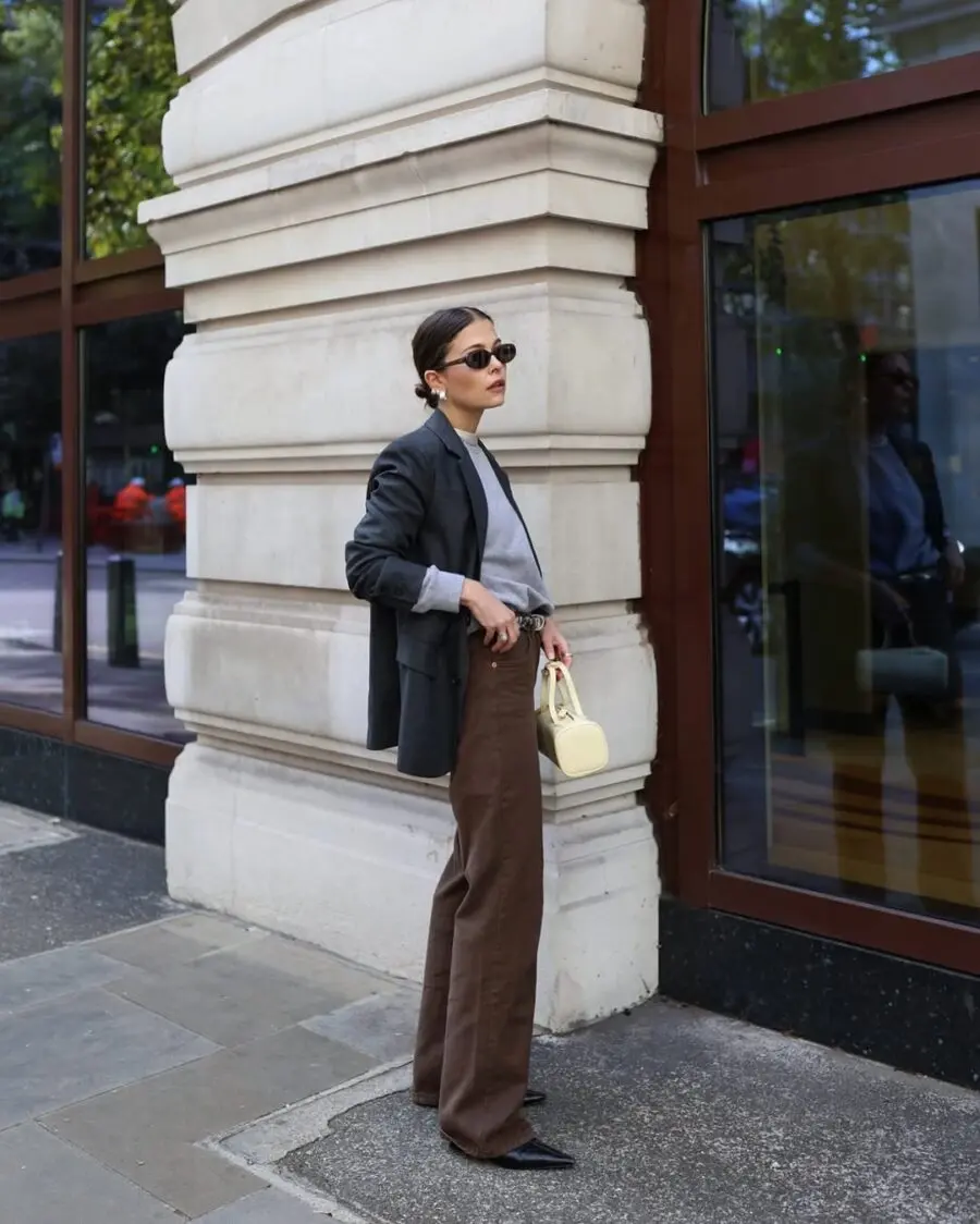 Chic Brown Pants and Oversized Blazer Look
