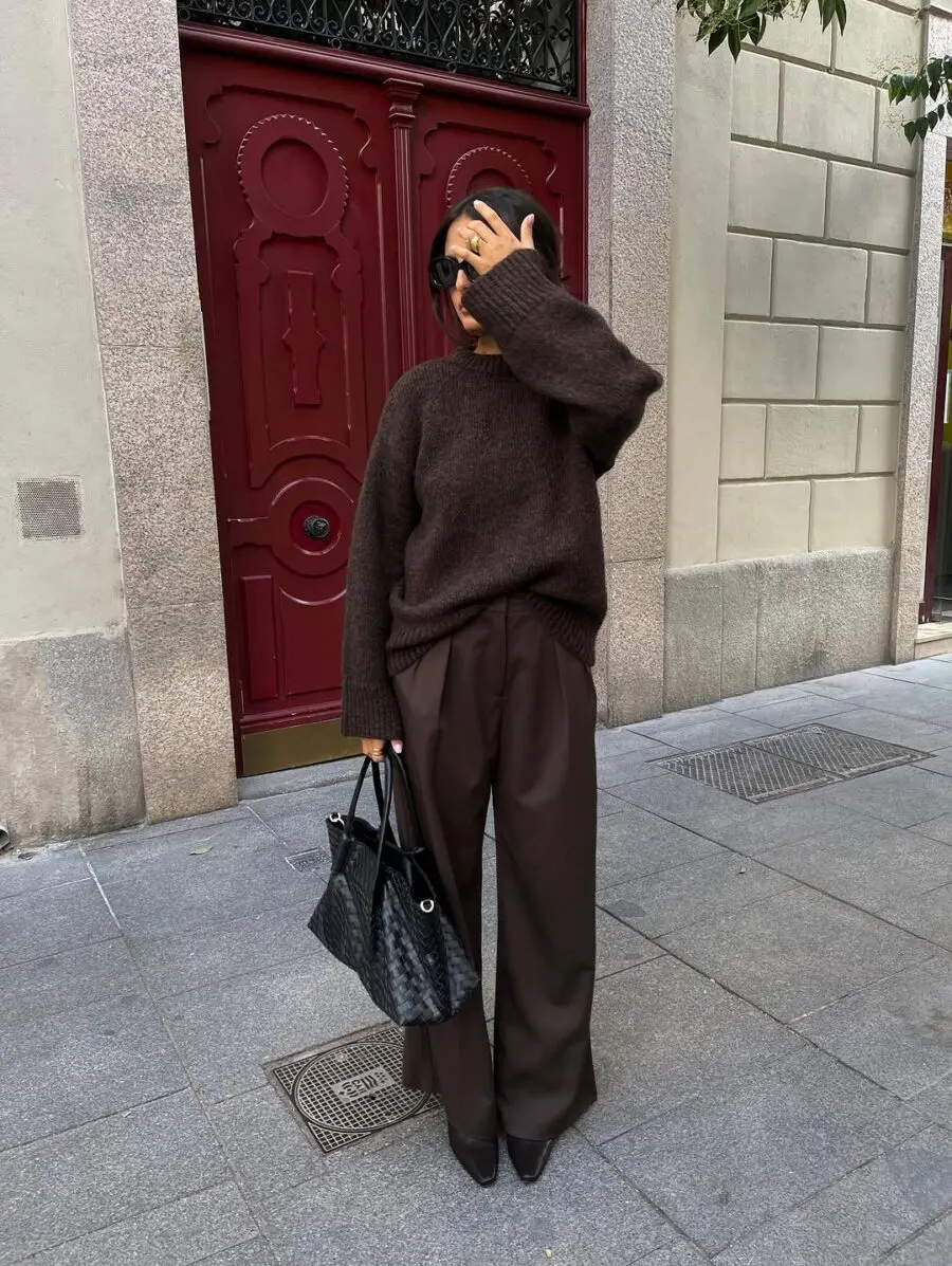 Effortlessly chic brown pants outfit in street style