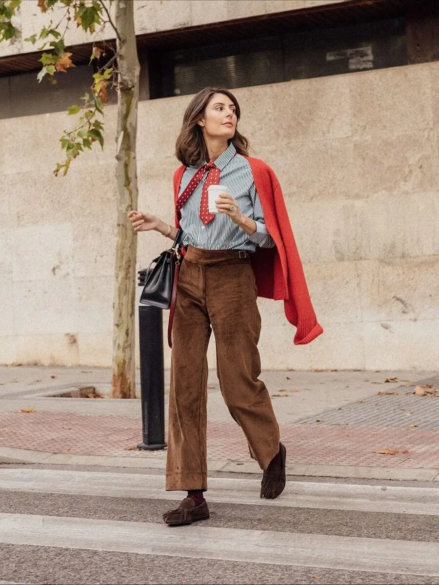 Chic Brown Pants for Effortless Day Style