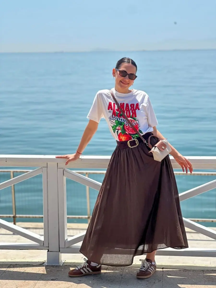 Effortless chic summer long skirt look