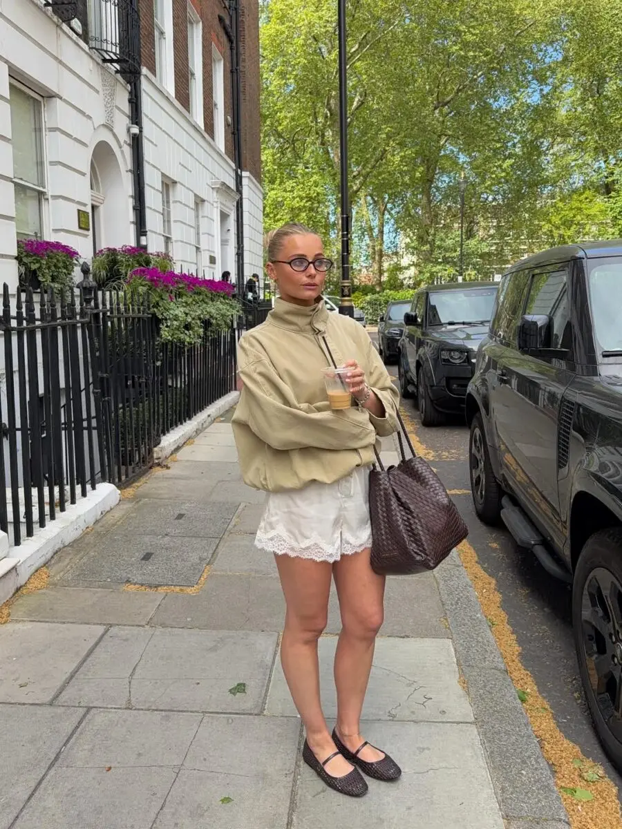 Effortlessly chic summer shorts ensemble