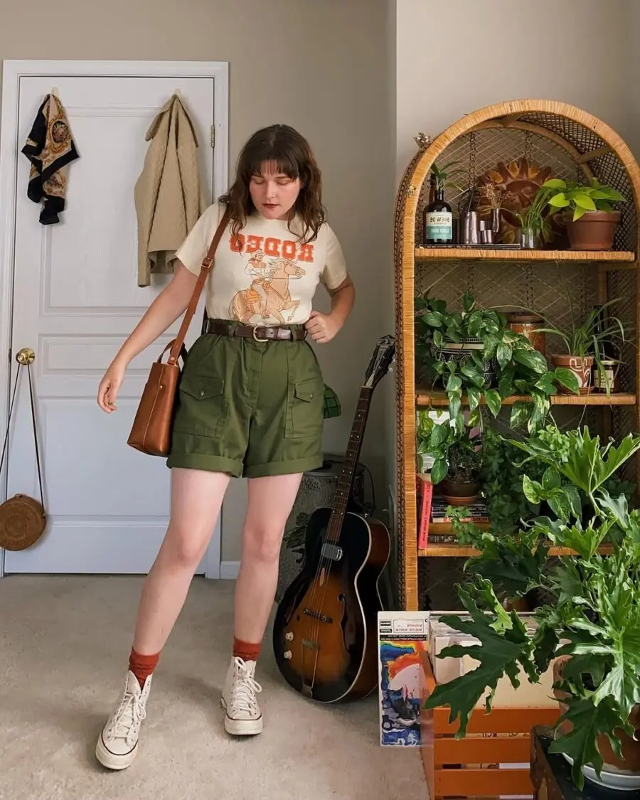 Stylish and relaxed summer shorts ensemble