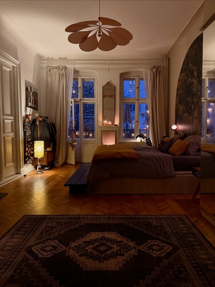 Cozy and Modern Bedroom Ambiance