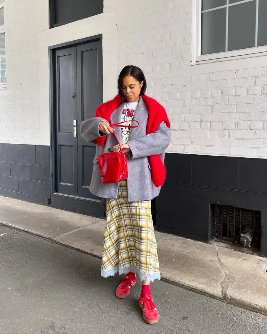 Vibrant Layering for Comedy Show Style