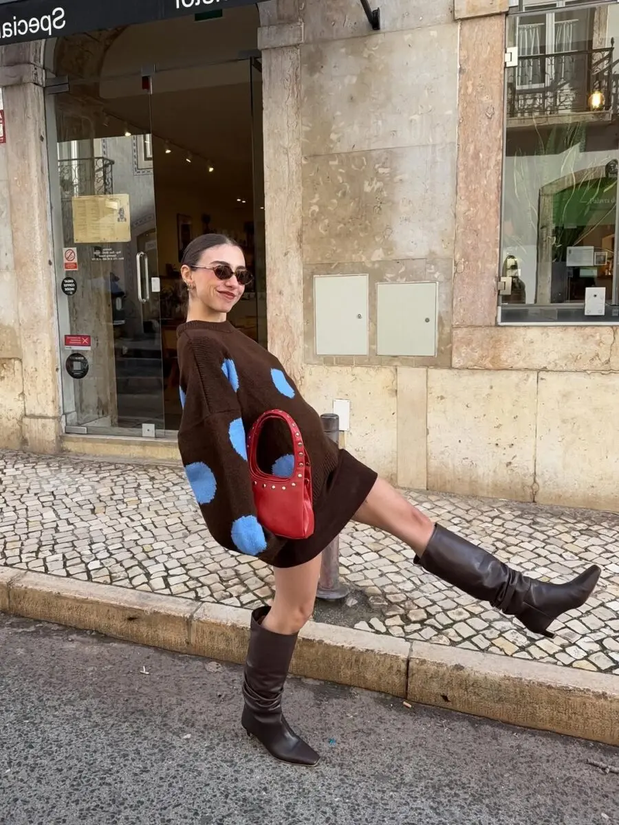Chic ensemble for a stand-up comedy vibe