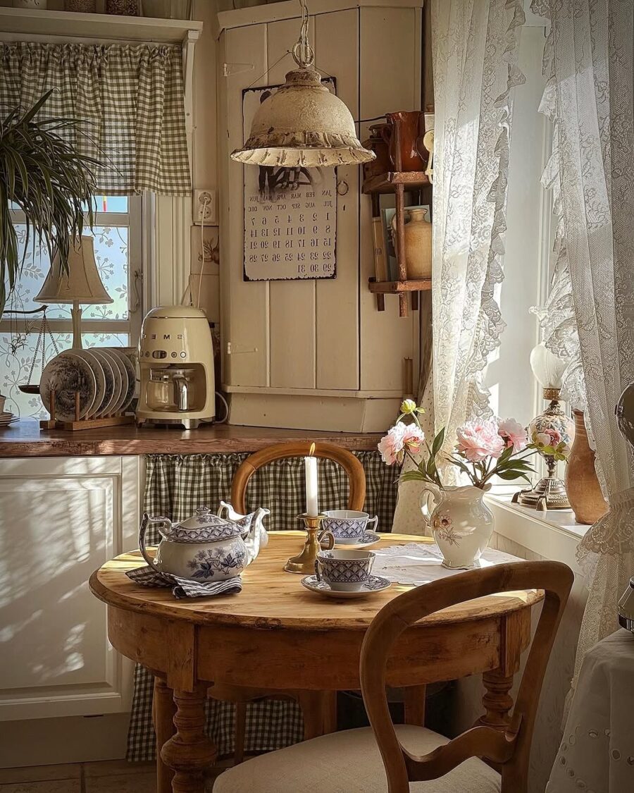 Charming cottage-themed kitchen decor with flowers
