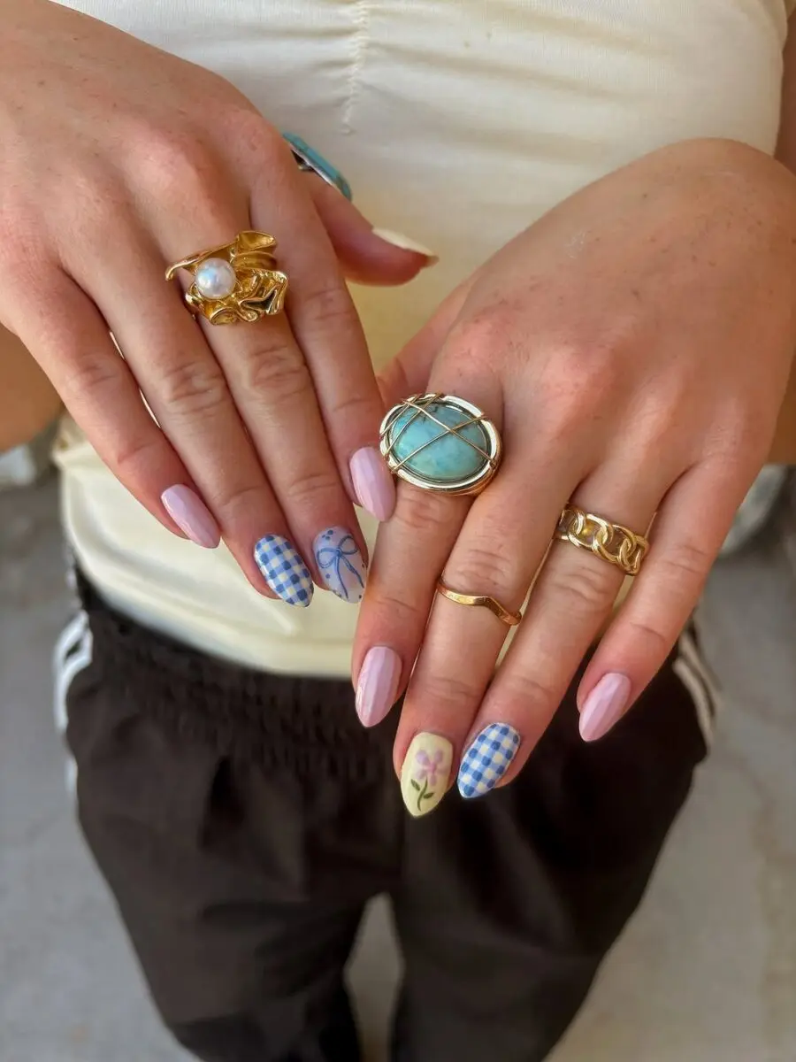 Charming pastel nails with floral accents