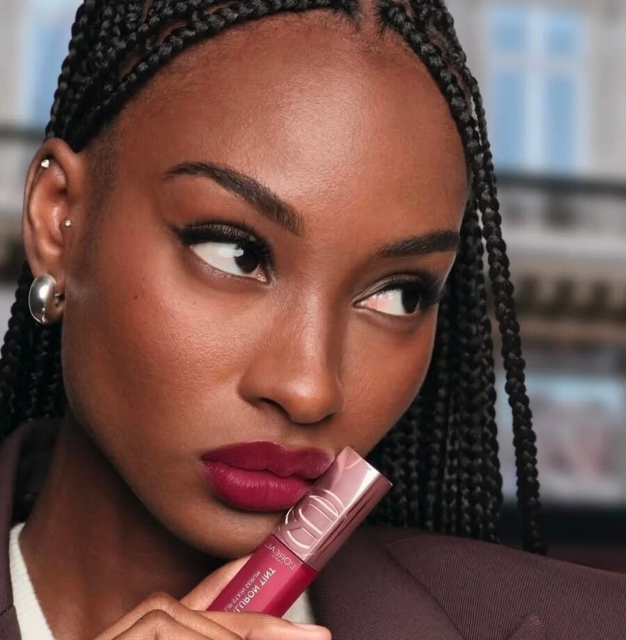 Vibrant lipstick for dark skin tones