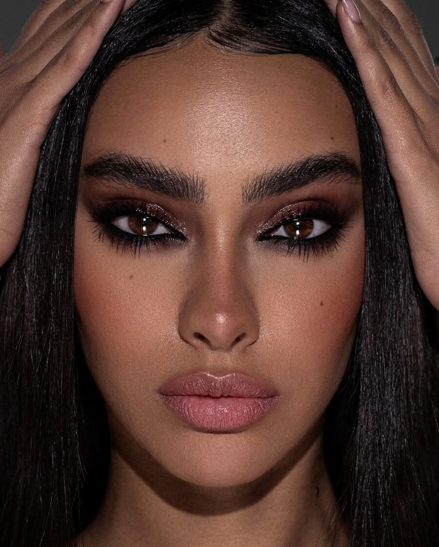Glamorous date night makeup for stunning looks