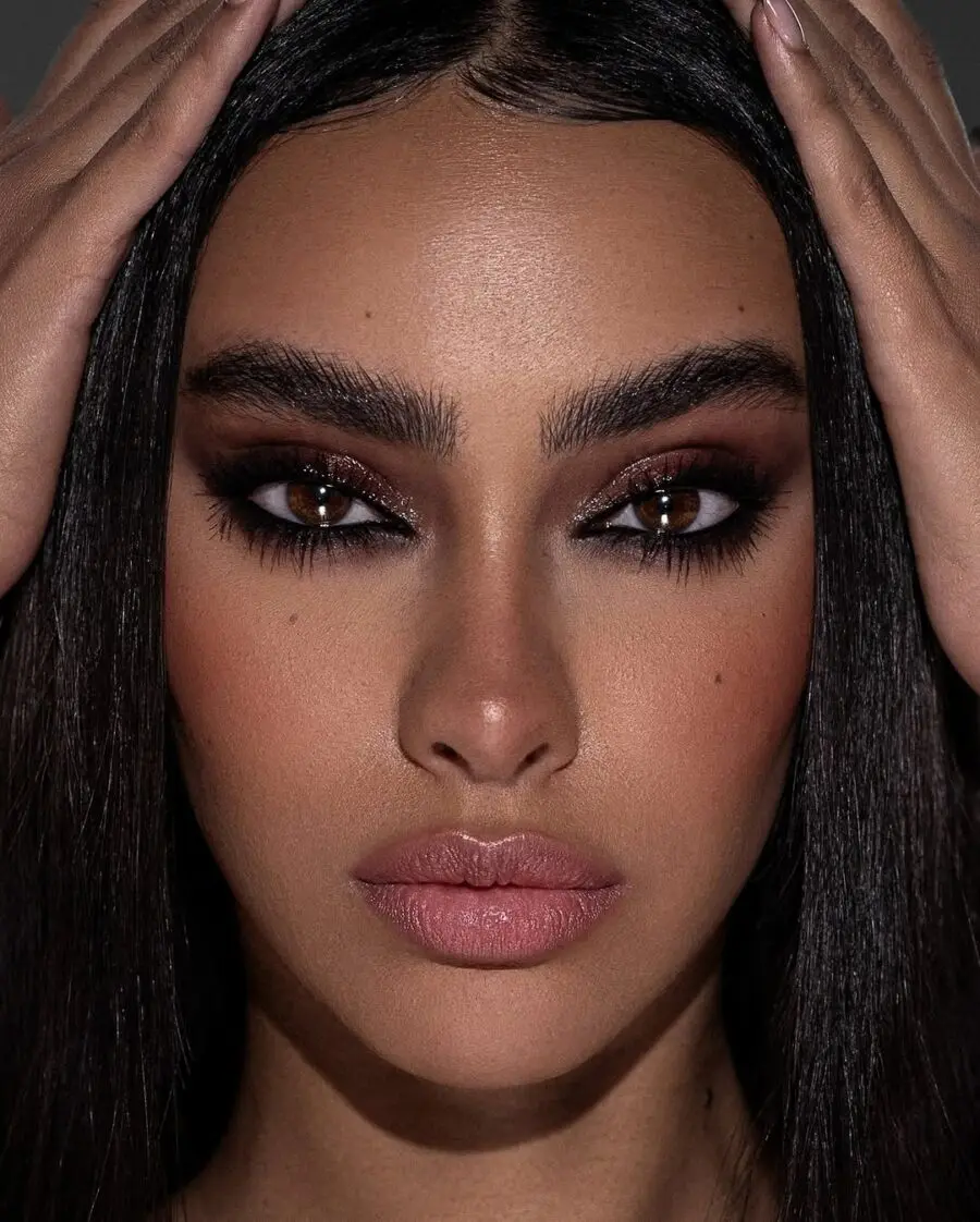 Glamorous date night makeup for stunning looks