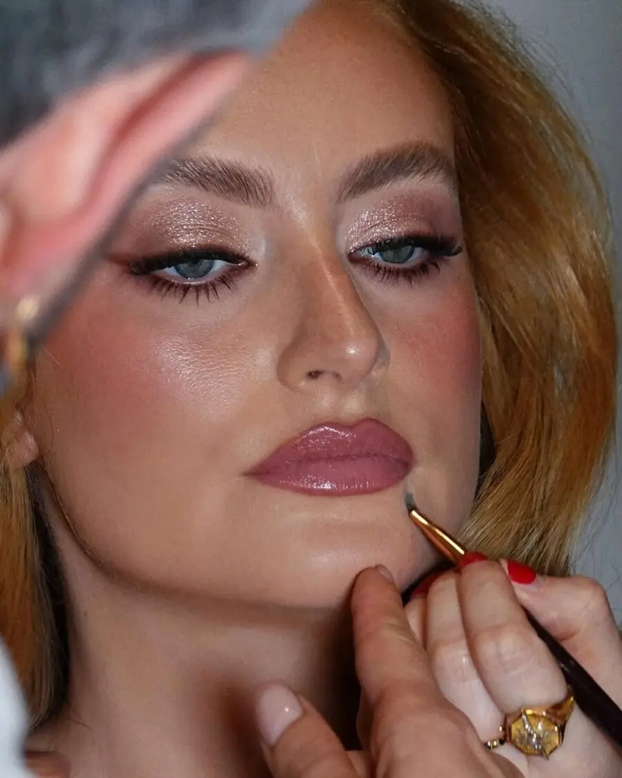 Glamorous date night makeup for a romantic evening