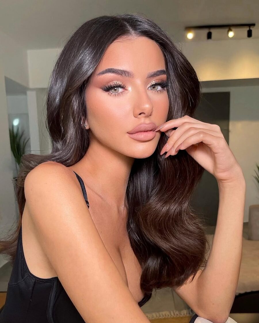 Radiant Glam Makeup for Your Next Date Night