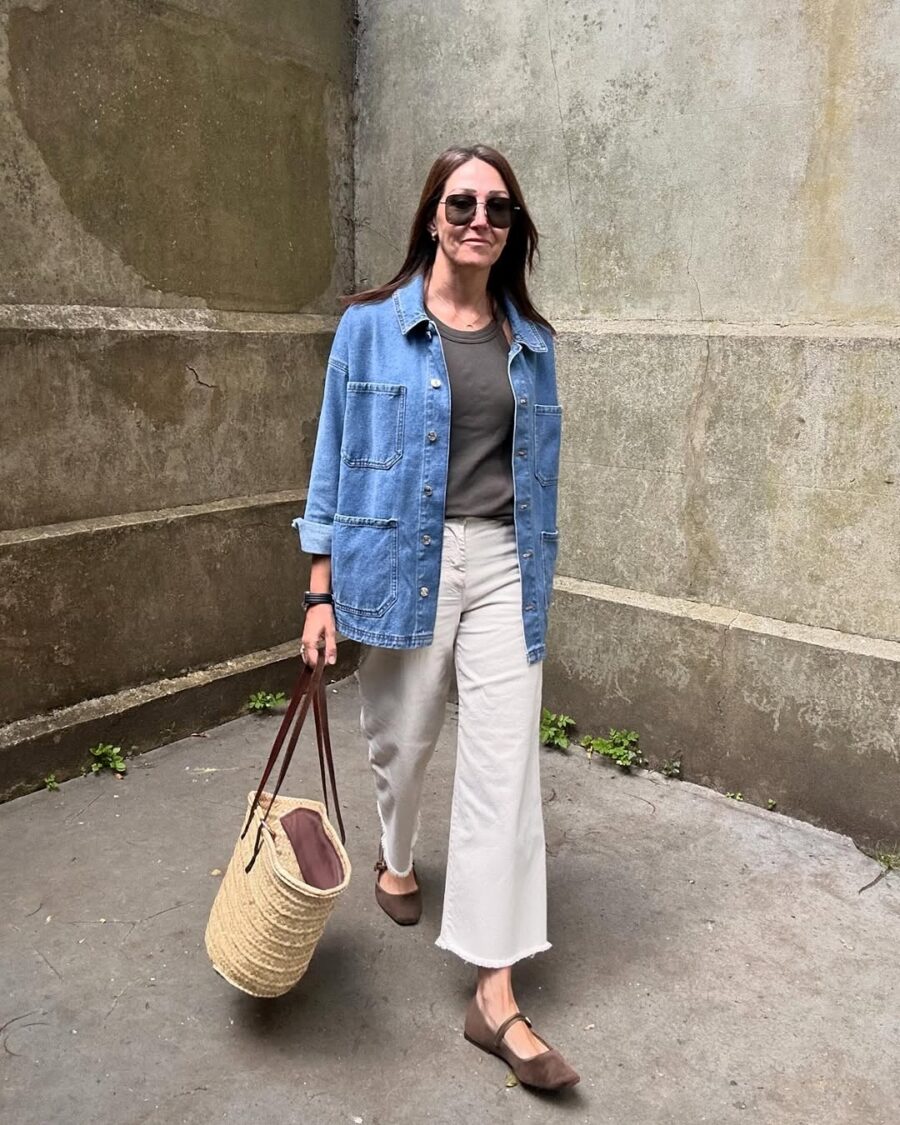 Stylish denim jacket for a casual outing