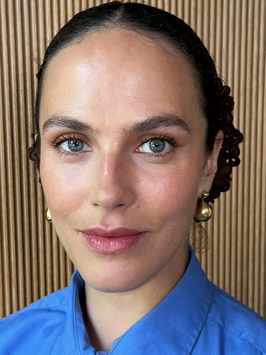 Effortless glow for a professional setting