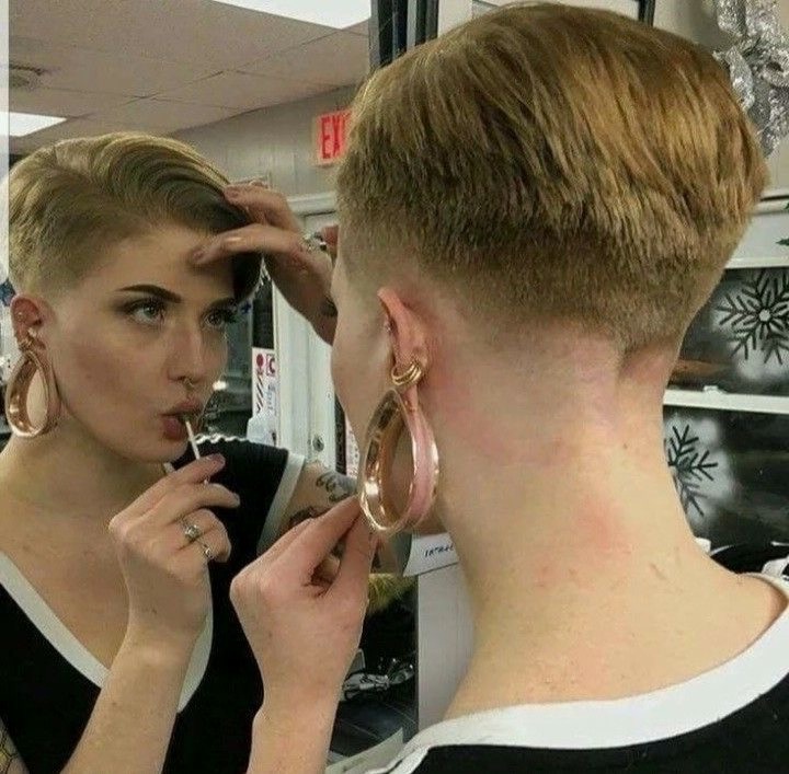 Edgy undercut with a stylish twist