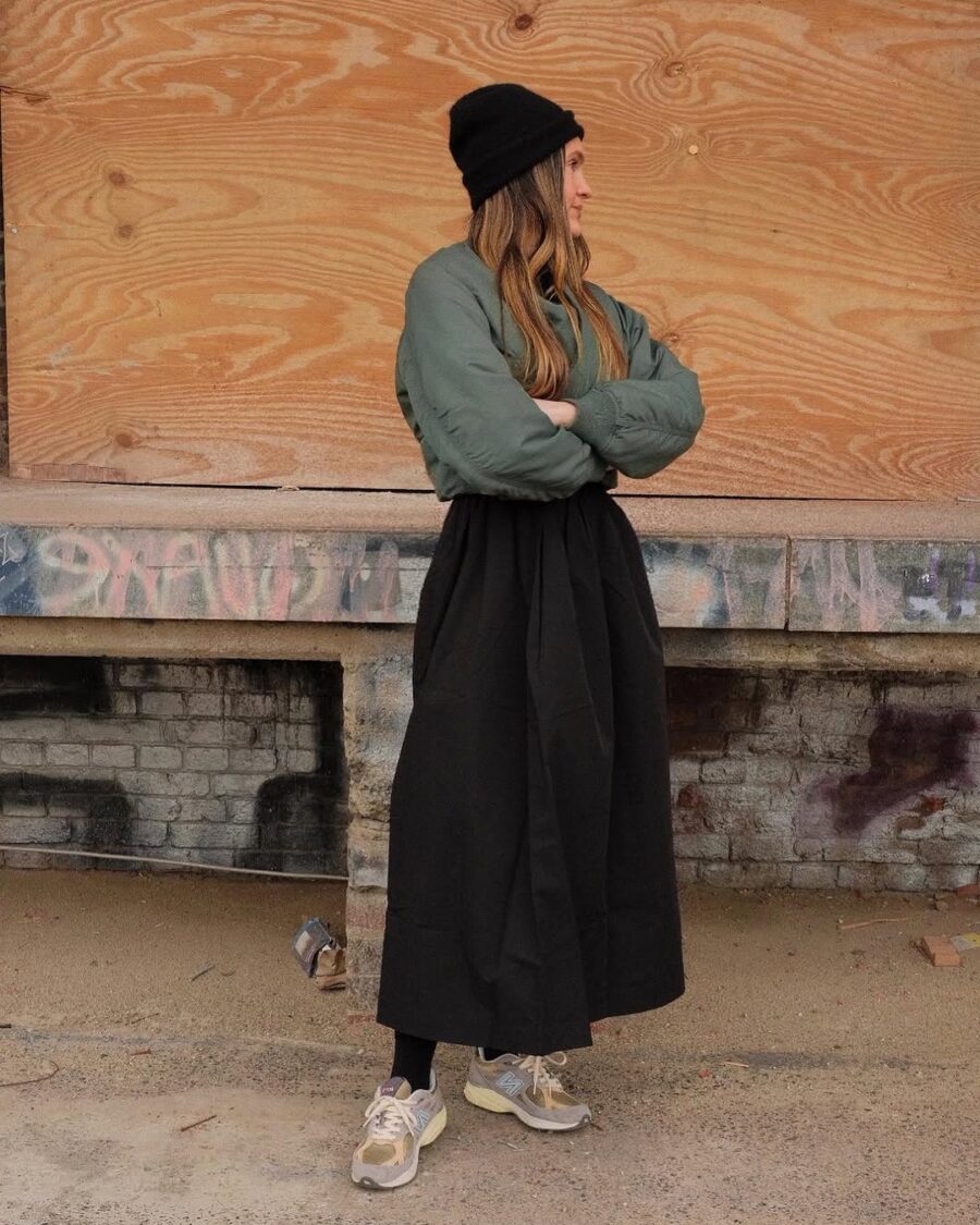 Chic Winter Long Skirt Outfit Inspiration