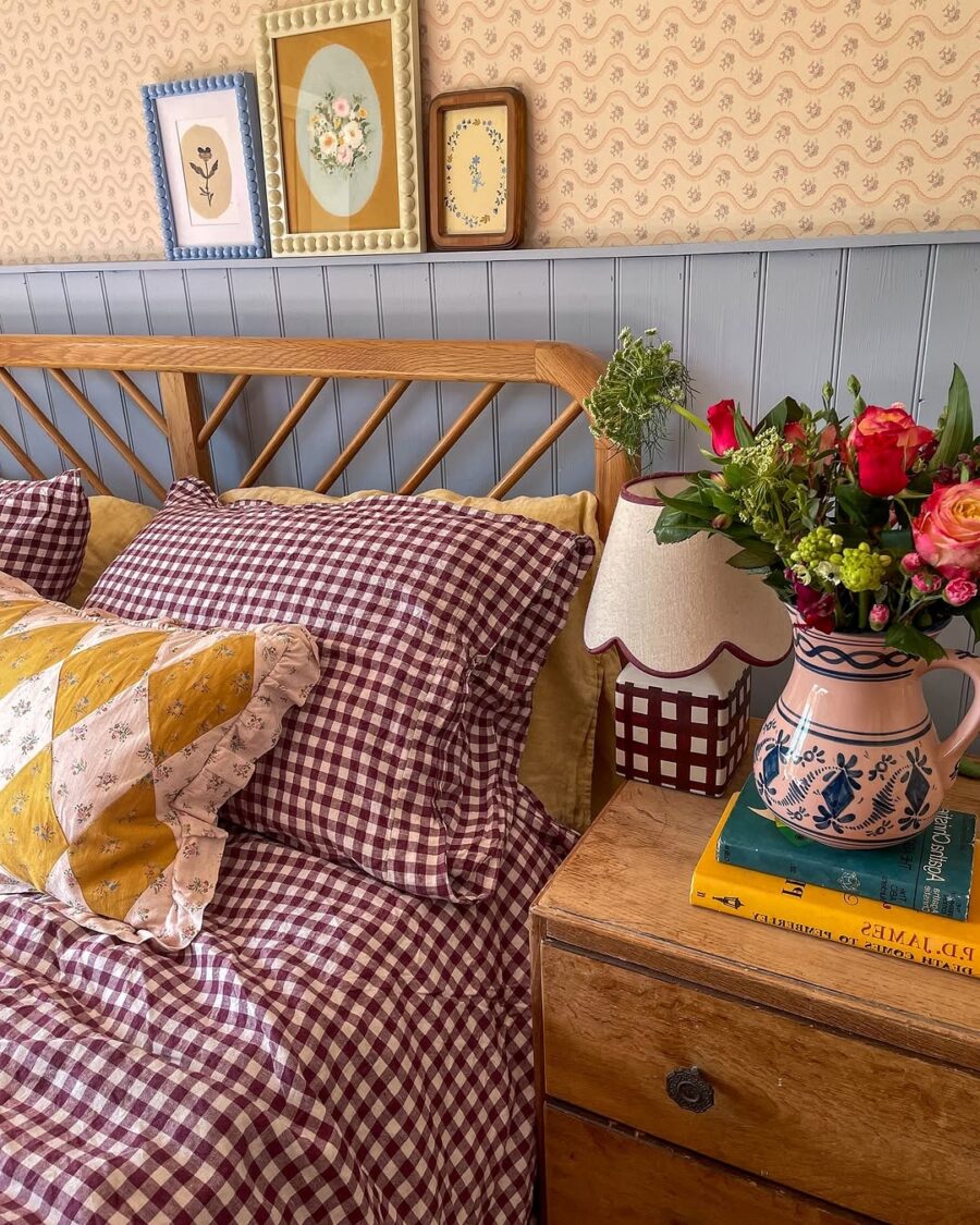 Charming floral accents elevate bedroom decor