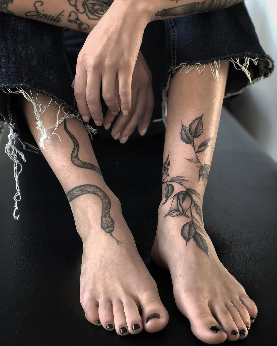 Elegant floral and bold snake ankle designs