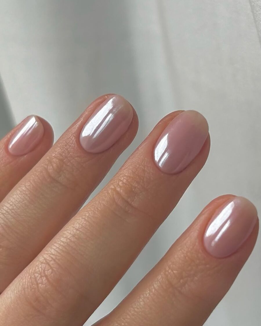 Chic and glossy glazed donut nail style