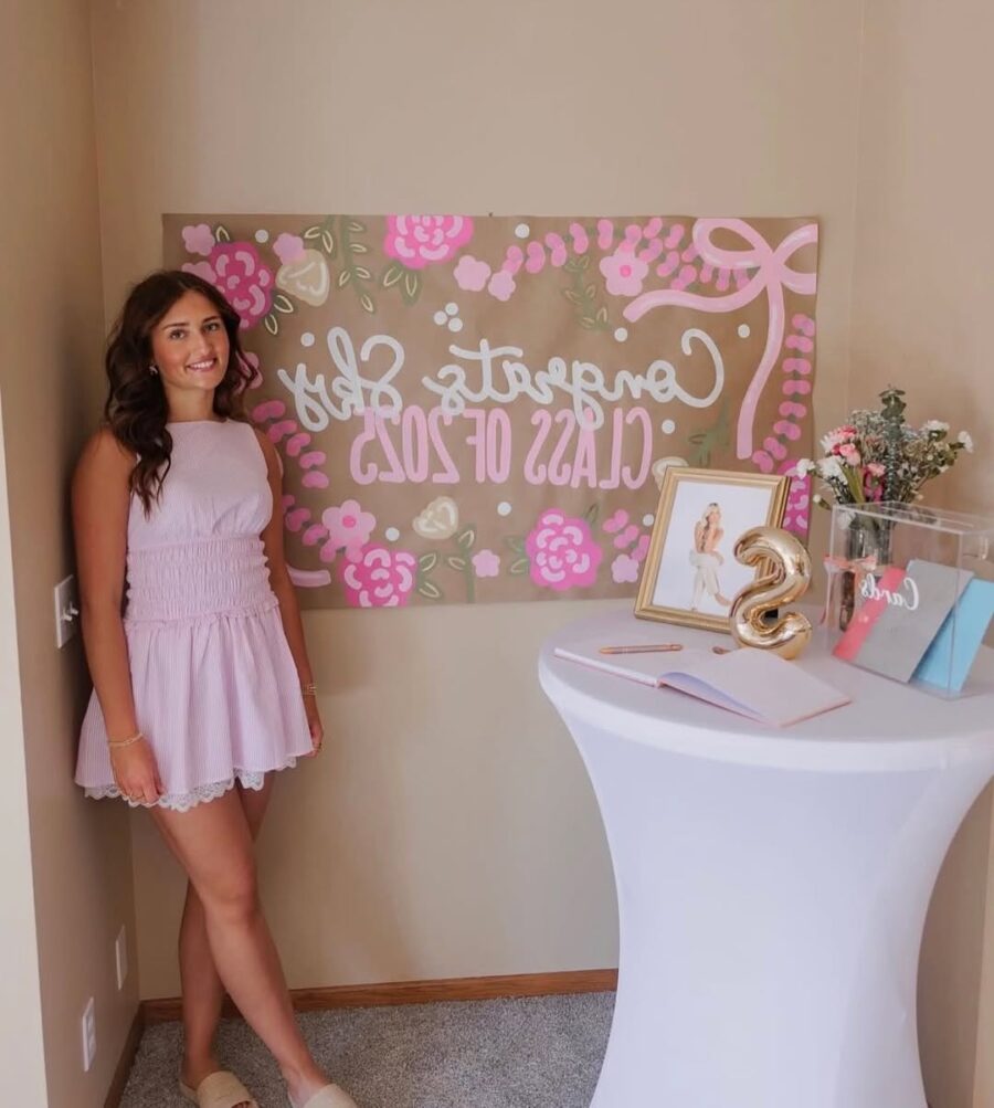 Charming decoration for a graduation celebration