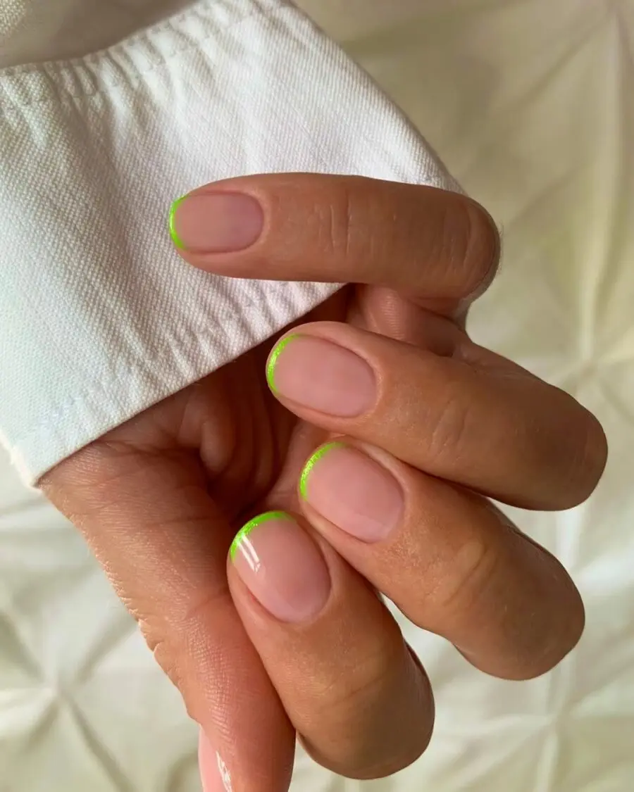 Stylish Minimalistic Green French Tips