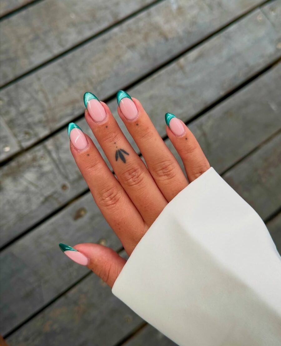 Trendy green French tip nail design idea