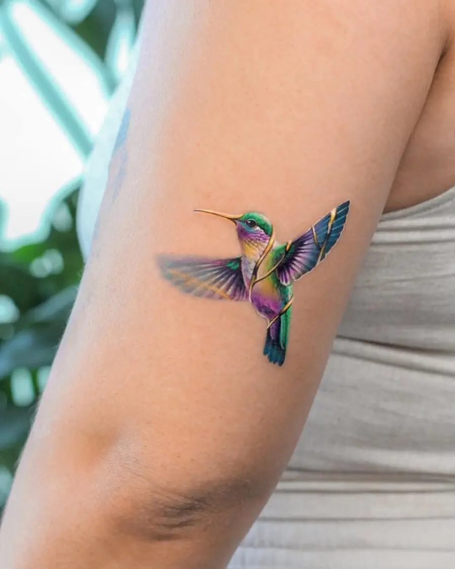 Stunningly Realistic Hummingbird Tattoo Design